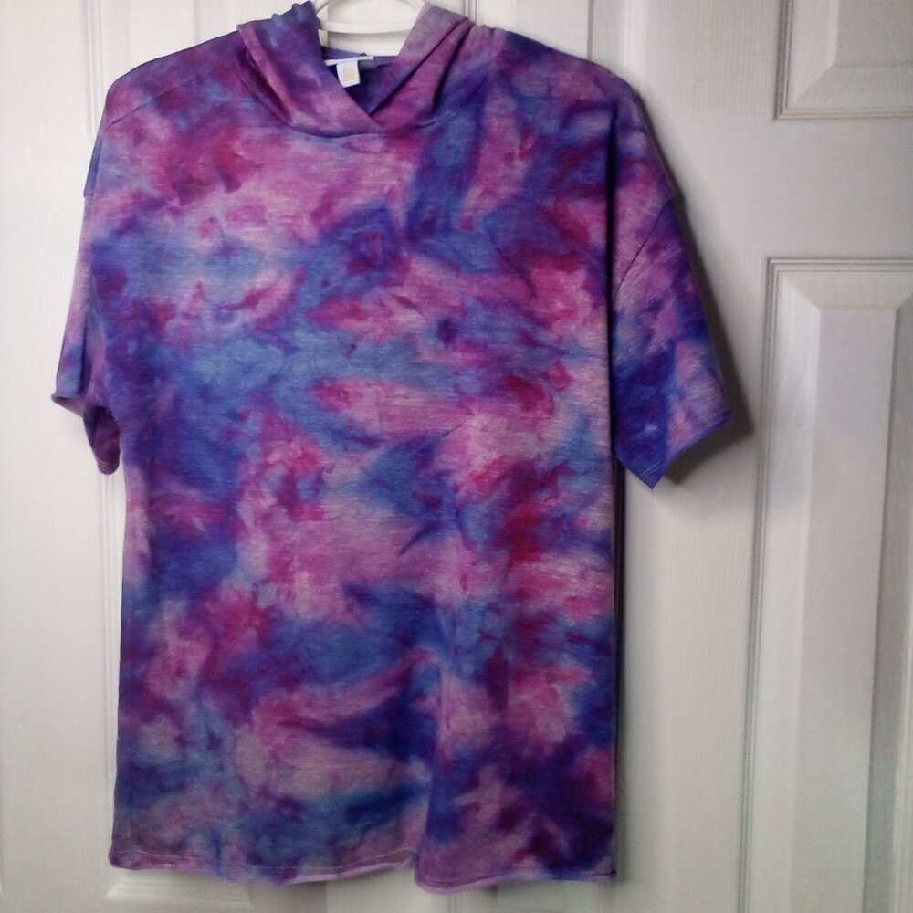 Lularoe Shirt Women XXS Hood Short Sleeve Soft Stretch Tie Dye Purple